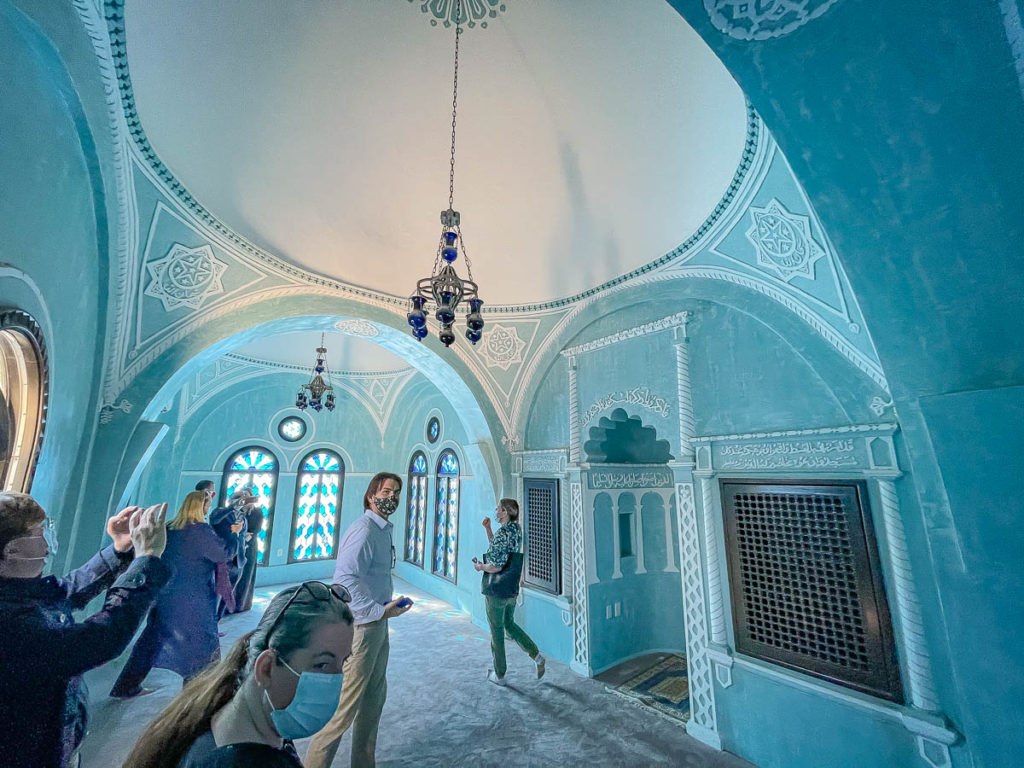 Inside the Pearl mosque