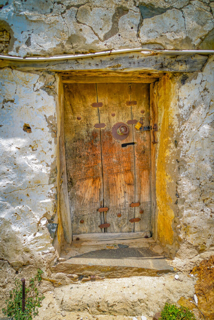 Old Abha door on Sooda mountain